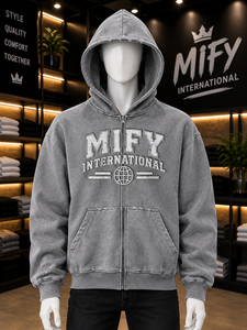 Sweat à capuche gris délavé pour homme avec détails usés, impression logo streetwear premium pour homme - Product Image 1