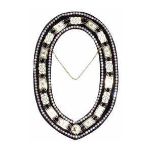 Collier maçonnique de luxe en velours noir avec maillons métalliques dorés et bordure en strass argentés, régalia personnalisée pour loge maçonnique - Product Image 1