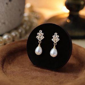 Crystal Leaf Pearl Earrings Freshwater Pearl Drop Bridal Wedding Earrings Elegant Bridesmaid Gift Jewelry Women - Product Image 4