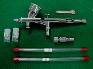 Aerógrafo HC0212 |   Aerógrafo Portátil de Aluminio de Doble Acción con Botón de Presión para Maquillaje, Arte de Uñas y Automoción - Venta al por Mayor - Product Image 1