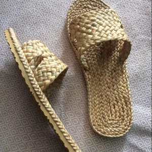 Eco Friendly Coconut Coir Composite <b>Slippers</b> Lightweight Flip Flops for Daily Use Wholesale Vietnam - Product Image 1