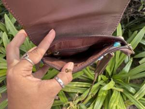 Elegante diseño azteca Cruz-Forma Handtooled Real Leather Mujeres Sling Phone Monedero y bolso de moda - Product Image 6