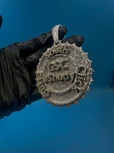 จี้ห้อยคอทรงวงกลมประดับเพชรโมอิสซาไนต์แบบกำหนดเอง เงินแท้ 925 จี้แบบ Iced Out สไตล์ฮิปฮอป จี้แฟชั่นสำหรับแร็ปเปอร์ สำหรับผู้ชาย - Product Image 2