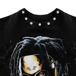 Camiseta sin mangas Glory Custom con estampado DTG de diamantes de imitación, 100% algodón jersey, estilo vintage moderno, para un ajuste cómodo unisex. - Product Image 3