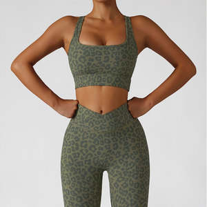 Low MOQ Custom Wear <b>Yoga</b> <b>Set</b> For Women Fashion High Quality Tight Fitness Wear Women <b>Yoga</b> <b>Set</b> - Product Image 3