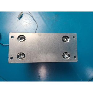 Cylindre pneumatique compact guidé SMC MGPL63-15-273, utilisé comme pièce détachée pour équipement semi-conducteur Legacy - Product Image 1