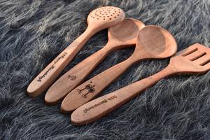 Ensemble de cuillères en bois gravées personnalisées, ustensiles de cuisine écologiques faits à la main, cadeau pour la cuisine et la pâtisserie - Product Image 6