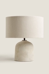 Lampe de table décorative haut de gamme, conçue pour sublimer les salons, les chambres et les espaces professionnels avec une élégance moderne intemporelle - Product Image 2