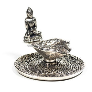 Brûleur d'encens haut de gamme en aluminium argenté, écologique, avec motif Mains offrant et Bouddha, parfum Bois d'Agar - Product Image 4