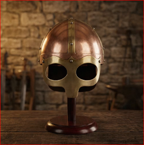 Casque de chevalier viking en acier normand avec bec de chevalier - Product Image 6
