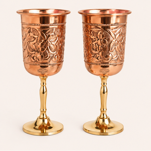 Verre à vin artisanal en cuivre pur avec motif de vigne en relief et base en laiton, gobelet vintage de luxe en cuivre pour fêtes et bars - Product Image 3