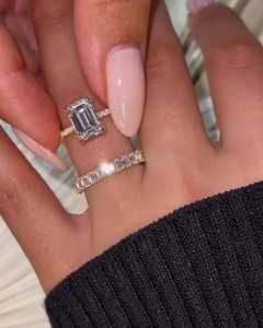 Bague de fiançailles en diamant 2,50 carats taille émeraude, cultivé en laboratoire, or massif 14K 18K, sertie à double griffe, solitaire, pour demande en mariage, bijoux fins - Product Image 6