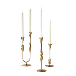 Porte-bougies coniques en fer forgé à la main, dorés à l'ancienne, style moderne, pour une table de salle à manger élégante. - Product Image 2