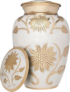 Urne en laiton ornée avec un design en mosaïque de nacre et une finition dorée pour la décoration de table à la maison - Product Image 6