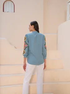 Camisa de Poliéster Azul Polvo Bordada de la Mejor Calidad, Estilo Blusa, para Oficina y Ocasiones Formales, Disponible al Mejor Precio para el Comprador - Product Image 4