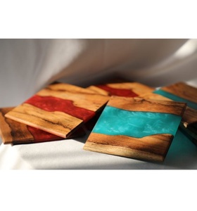 Planche à découper et sous-verres en résine de noyer naturel de luxe – Ensemble combiné en bois de noyer et résine époxy - Product Image 1