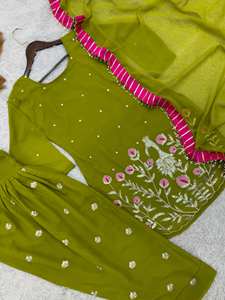 Élégant ensemble dhoti vert olive brodé avec des paillettes et un dupatta de créateur - Product Image 4