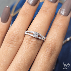 แหวนเพชรทรงคุชชั่นขนาด 0.5 กะรัต ตัวเรือนทองคำขาว 10K ประดับเพชรแบบสลิมสปลิตพาเว่ พร้อมใบรับรอง IGI เหมาะสำหรับแหวนขอแต่งงาน - Product Image 5