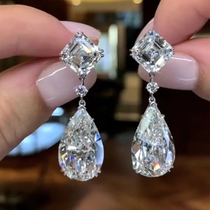 Boucles d'oreilles pendantes en argent sterling plaqué or blanc 925 avec moissanite taille poire 6,5 carats, clarté VVS pour femme - Product Image 5