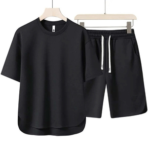 Conjunto de Pantalones Cortos y Camiseta de Manga Corta para Hombre, Estilo Deportivo Holgado y Moderno para Verano, Conjunto de 2 Piezas - Product Image 1