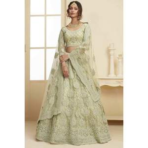 FILET FANTAISIE POINT DE CHAÎNE TRAVAIL LEHENGA CHOLI AVEC DUPATTA VERT MER - Product Image 1
