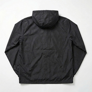 Chaqueta Cortavientos Negra con Capucha |   Anorak con Cierre de Media Cremallera |   Chaqueta Cortavientos Ligera de Estilo Urbano |   Fabricante OEM Personalizado - Product Image 2