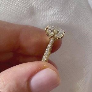 Anillo de Compromiso con Diamante Cultivado en Laboratorio de 2.5 CT, Corte Redondo, Solitario con Pavé, Certificado IGI, Anillo de Oro para Novia - Product Image 4