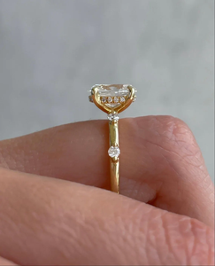 Anillo de compromiso de diamante ovalado de 3 quilates de alta calidad, cultivado en laboratorio, certificado por IGI, color DEF, claridad VVS VS, engastado en oro rosa, oro blanco. - Product Image 2