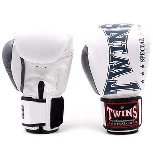 Guantes de Boxeo Profesionales Twins, Guantes de Entrenamiento Premium para Sparring, Muay Thai, Kickboxing, MMA, Ligeros, de Dedo Completo - Product Image 3
