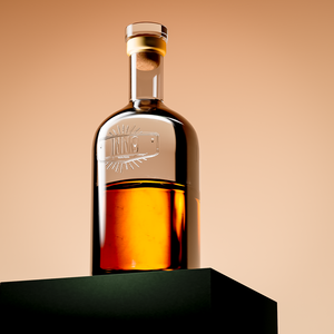 Bouteille à liqueur en verre épais de 500 ml avec bouchon |   Bouteille en verre personnalisée pour spiritueux, whisky, vodka, gin - Product Image 5