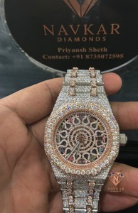 Montre de poignet Hip Hop haut de gamme au design élégant, sertie de diamants et de moissanite, disponible au meilleur prix du marché - Product Image 1