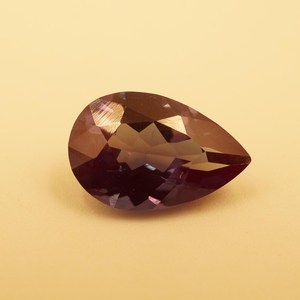 พลอยอเล็กซานไดรต์ธรรมชาติ 1.60 กะรัต รูปทรงลูกแพร์ เจียระไนเหลี่ยม แบรนด์ HAYAAT GEMS สำหรับทำเครื่องประดับ แหล่งกำเนิดราชสถาน - Product Image 5