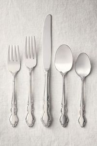 Ensemble de couverts en acier inoxydable de style royal minimaliste, écologique, compatible lave-vaisselle et personnalisable pour des repas élégants - Product Image 2