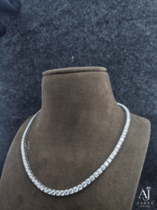 Collier tennis AARVA en moissanite, taille brillant rond, serti en canal, argent 925 plaqué rhodium, style classique pour femme - Product Image 4