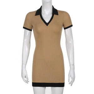 Robe polo pour femme avec logo personnalisé - Coupe ajustée en coton piqué à manches courtes, robe de sport pour le golf et le tennis avec détails rayés - Product Image 2