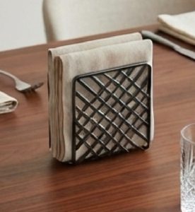 Porte-serviettes moderne en métal noir avec motif géométrique, design autoportant pour la décoration de table, utilisation en cuisine et en hôtel - Product Image 4