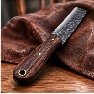 Cuchillo de Acero al Carbono Tipo Bull Cutter, Hecho a Mano, Hoja Fija, Cuchillo Utilitario con Borde Afilado de Acero al Carbono, Mango Duradero, Premium para Exteriores - Product Image 5