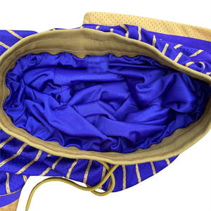 Diseña tus propios pantalones cortos de baloncesto retro de poliéster sublimados personalizados al por mayor para hombre con doble malla y estampado de llamas - Product Image 3