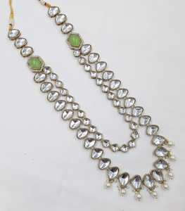Ensemble de collier long Kundan double couche de luxe avec perles, or antique, pour mariages et fêtes, collection de bijoux ethniques - Product Image 5