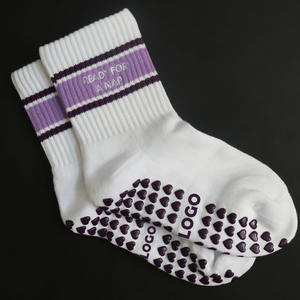 Chaussettes de yoga et de pilates pour femmes personnalisées, antidérapantes, respirantes, écologiques, en coton, élasthanne et polyester, brodées - Product Image 2