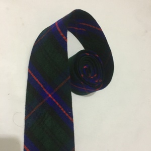 Corbatas de lana tartán, a menudo hechas en Escocia con materiales como lana 100% pura - Product Image 3