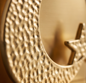 Porte-serviettes contemporain minimaliste doré, texture sculpturale, pour cuisine et salle à manger - Product Image 5