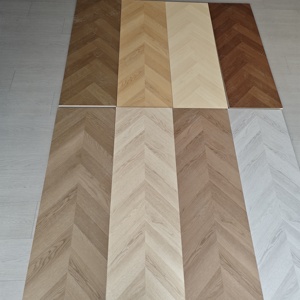 Pisos Laminados AC3 AC4 <span class=keywords><strong>AC5</strong></span> con Diseño en V, Pisos de Madera Laminada con Grano de Espina de Pescado - Product Image 2