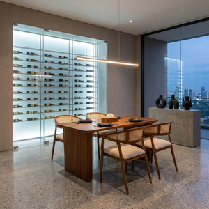 Ensemble de salle à manger contemporain et moderne en teck massif, fait main, avec chaises Aura cannelées et coussins en rotin, mobilier de salle à manger durable - Product Image 2