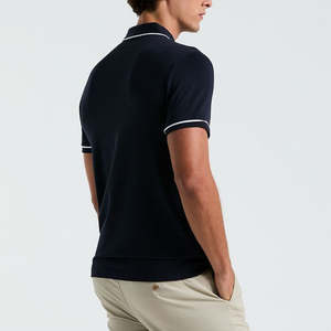 เสื้อโปโลผู้ชายปักโลโก้ตามสั่งขายดี คุณภาพหรูหรา ระบายอากาศได้ดี ผลิตจากโพลีเอสเตอร์ผสมสแปนเด็กซ์ เหมาะสำหรับเล่นกอล์ฟและกีฬา - Product Image 3