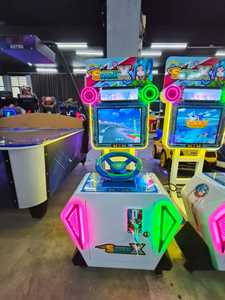 เครื่องเกมแข่งรถอาร์เคดจอ 17 นิ้ว สำหรับผู้เล่นคนเดียว ยี่ห้อ Space X – เครื่องจำลองพวงมาลัยแบบหยอดเหรียญสำหรับธุรกิจ - Product Image 3