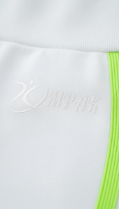 กางเกงขาสั้นออกกำลังกายเอวสูงสำหรับผู้หญิง ยกกระชับสะโพก ระบายอากาศได้ดี ไร้ตะเข็บ เหมาะสำหรับฟิตเนส โยคะ ปั่นจักรยาน และสวมใส่ลำลอง - Product Image 2