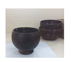 Bol à noix de coco Vietnam Bols à noix de coco bio faits à la main pour smoothies, salades et aliments végétaliens - Product Image 1