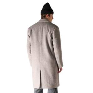 Manteau long en laine à chevrons pour homme en gris avec fermeture double boutonnage, design élégant et tissu de haute qualité - Product Image 6