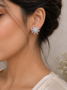 Pendientes de Plata 925 de Excelente Calidad con Diseño Floral de Estrella, Máximo Brillo, Joyería Elegante para Mujer, Disponibles al Mejor Precio del Mercado - Product Image 4